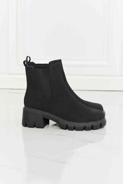 MMShoes Work For It Matte Lug Sole Chelsea Boots in Black